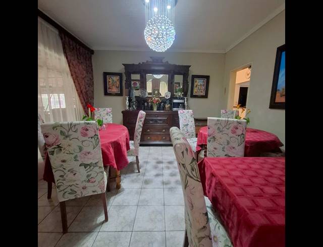 6 BEDROOM HOUSE FOR SALE IN MEYERTON CENTRAL